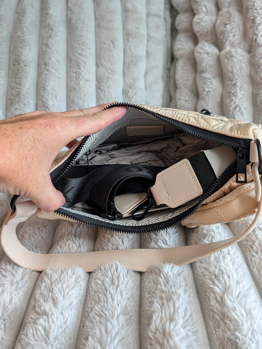 XOXO Women's Quilted Crescent Shoulder Bag in Cream - Picture 6 of 7